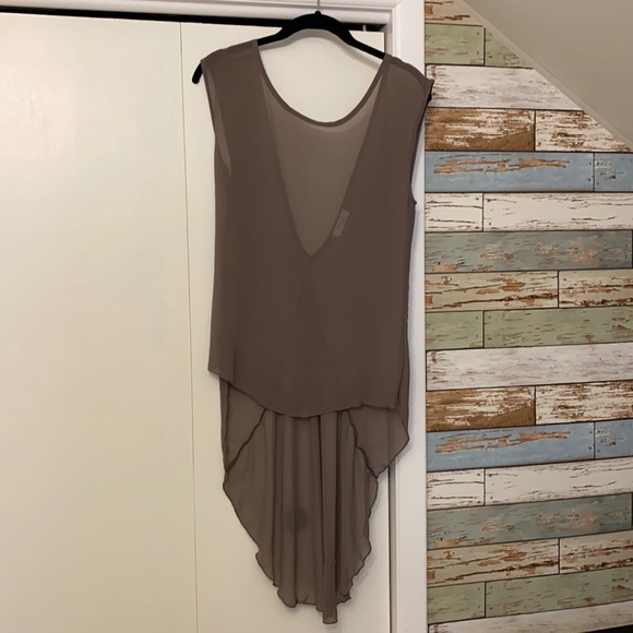 POETRY V Back Top - Picture 1 of 3